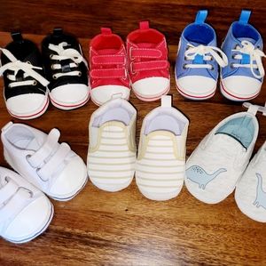 Bundle of baby shoes 3-6 months